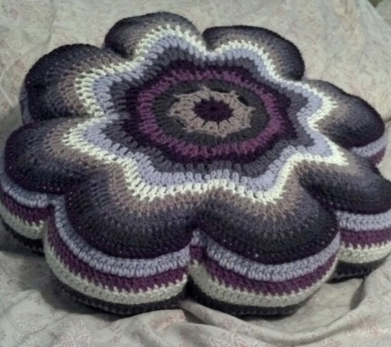 8 Petal Flower Pillow Crochet Pattern MyCrochetPattern